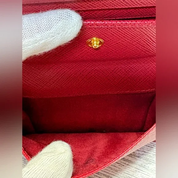 💯 Authentic PRADA Saffiano Red Compact Wallet with Box $795 - Picture 12 of 15